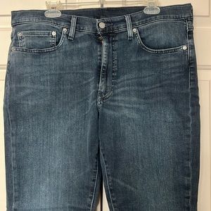 Like new Levi’s, premium, 514 style